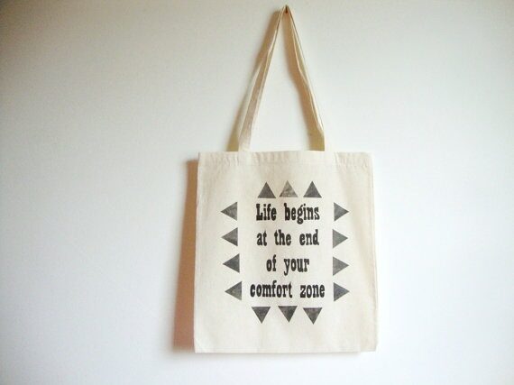 life begins at the end of your comfort zone 3 Ptice tote bag