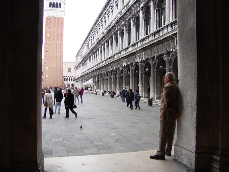 man under archade 